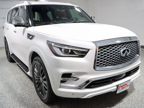Used 2022 INFINITI QX80 Sensory w/ Cargo Package image 5