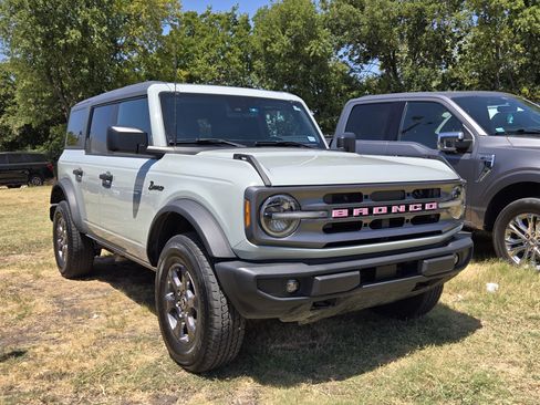 Certified 2024 Ford Bronco Big Bend AWD/4WD image 1