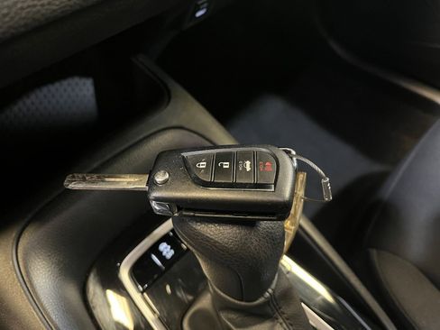 Used 2025 Toyota Corolla LE image 22