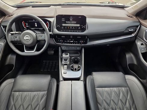 Used 2023 Nissan Rogue Platinum w/ Platinum Premium Package image 15