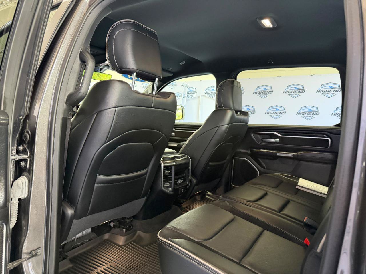 Used 2024 RAM 1500 Laramie AWD/4WD image 18