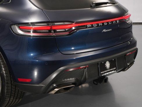 Used 2022 Porsche Macan AWD/4WD image 15