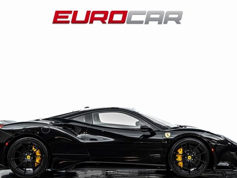 Used 2019 Ferrari 488 Pista Coupe image 6