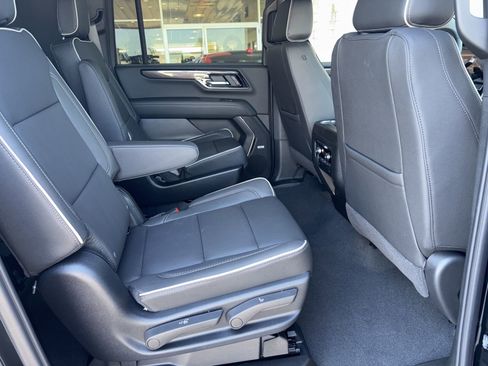 New 2026 GMC Yukon XL Elevation w/ LPO, Floor Liner Package image 15