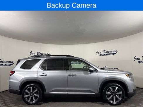 Used 2024 Honda Pilot Touring image 6