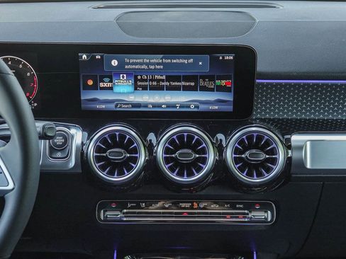 New 2026 Mercedes-Benz GLB 250 image 12