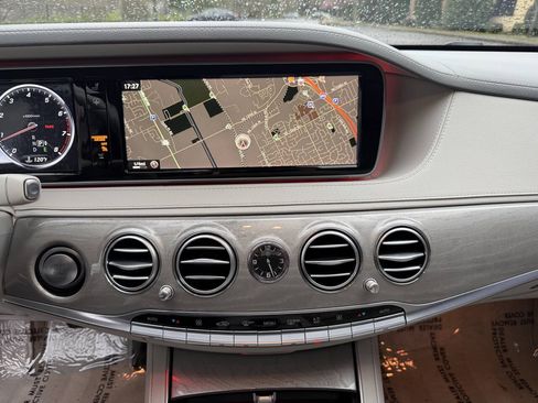Used 2015 Mercedes-Benz S 550 Sedan image 19