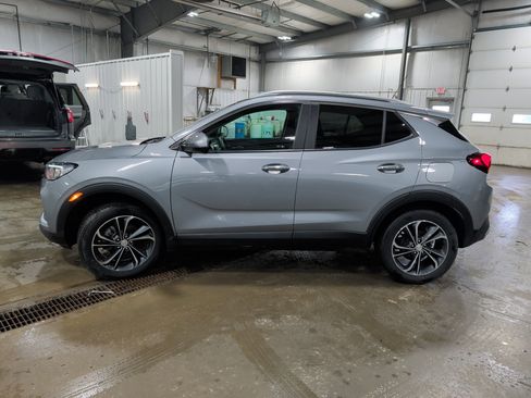 Used 2023 Buick Encore GX Select w/ Safety Package II image 5