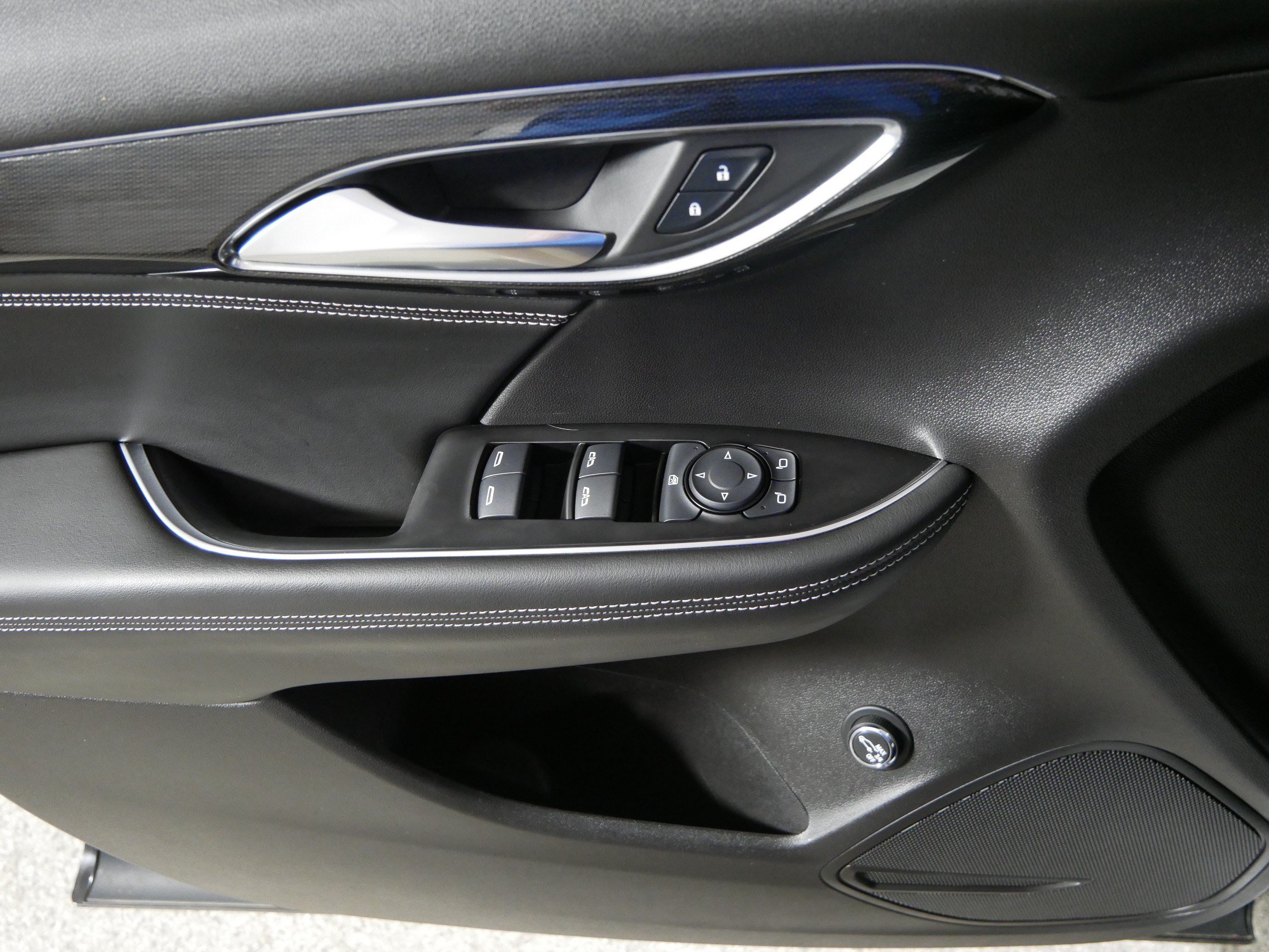 Used 2023 Buick Envision Preferred FWD image 19