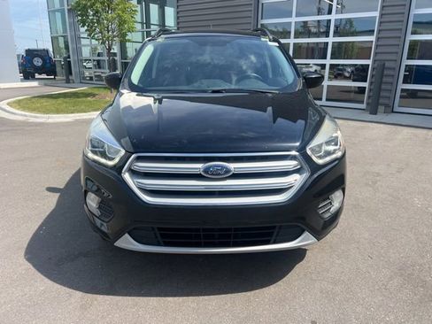 Used 2018 Ford Escape SEL FWD image 2