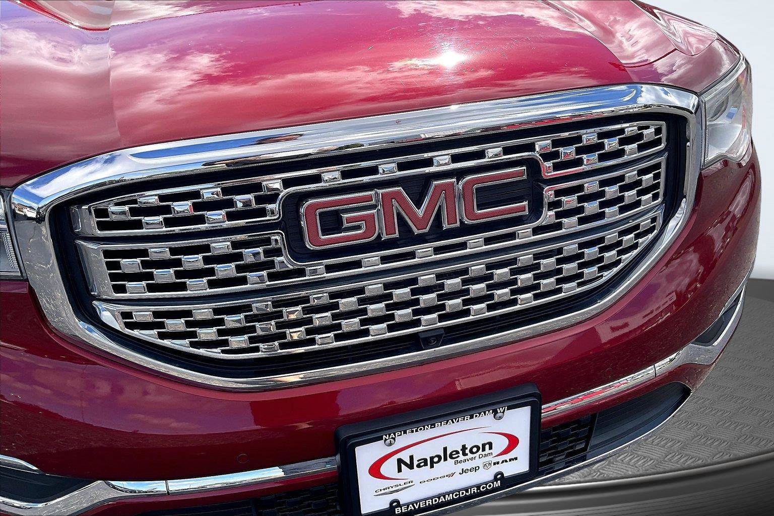 Used 2019 GMC Acadia Denali w/ Technology Package AWD/4WD image 28