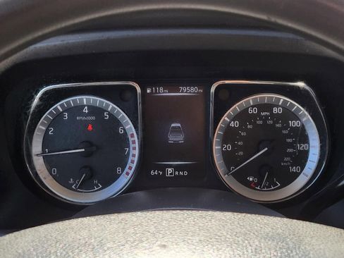 Certified 2017 Nissan Titan SV image 33