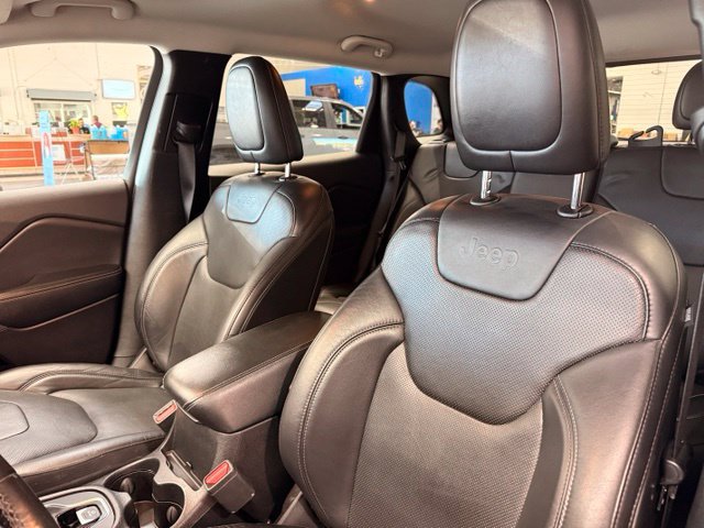 Used 2020 Jeep Cherokee Limited AWD/4WD image 6