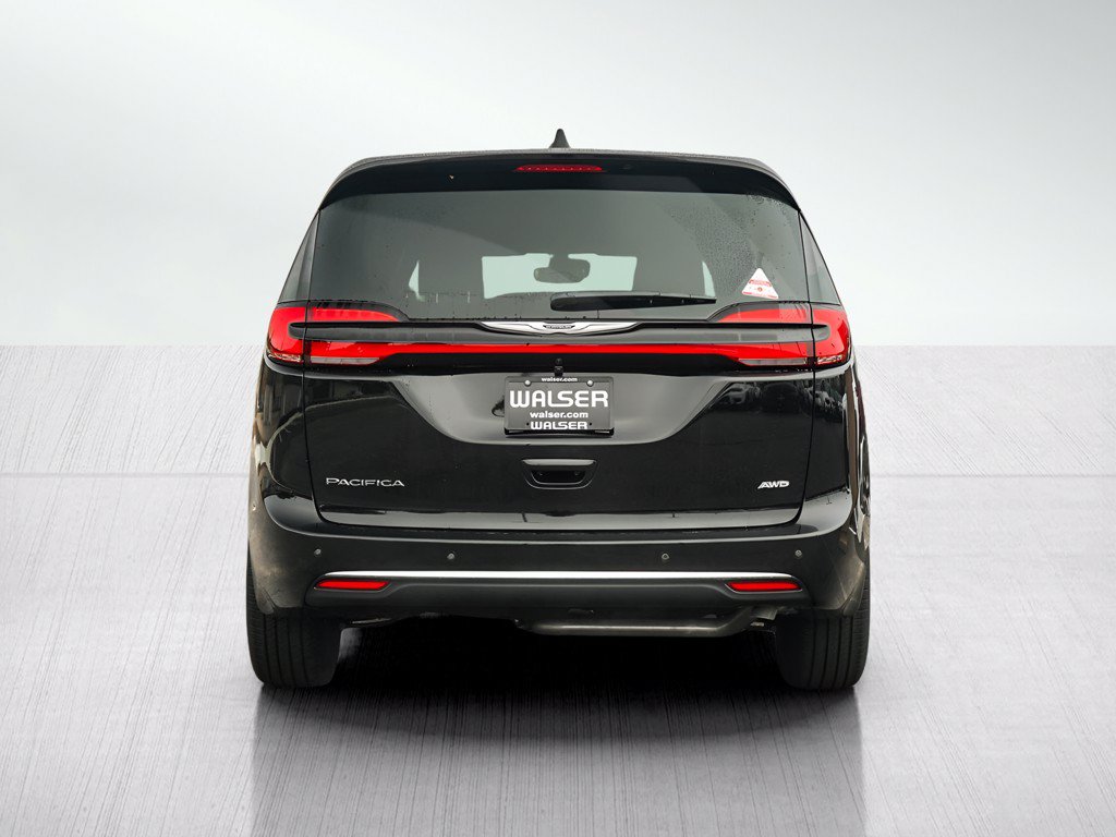 New 2026 Chrysler Pacifica Select AWD/4WD image 5