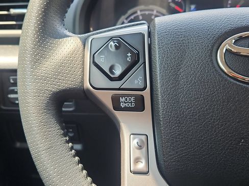 Used 2022 Toyota 4Runner TRD Sport AWD/4WD image 24