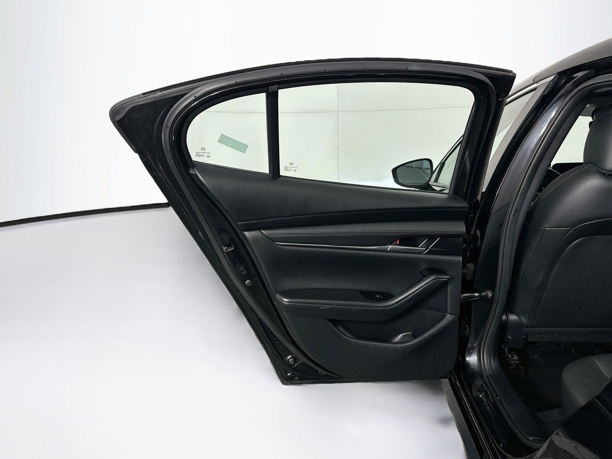 Used 2025 MAZDA MAZDA3 s FWD image 25