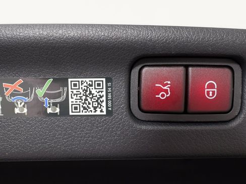 Used 2024 Mercedes-Benz C 300 4MATIC Sedan image 78