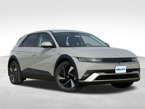 New 2026 Hyundai Ioniq 5 SEL image 2