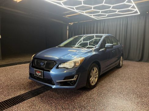 Used 2015 Subaru Impreza 2.0i Premium AWD/4WD image 3
