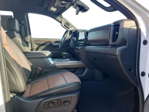 Used 2023 Chevrolet Silverado 1500 High Country image 26