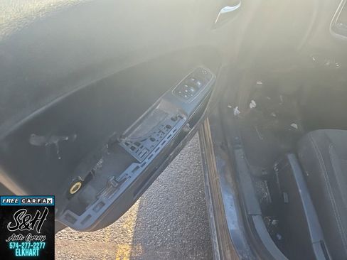 Used 2015 Dodge Charger SE RWD image 10