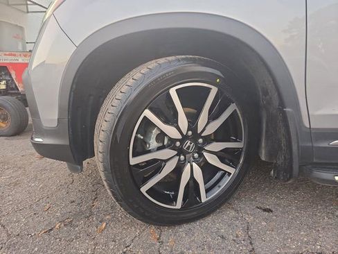 Used 2020 Honda Pilot Elite image 32