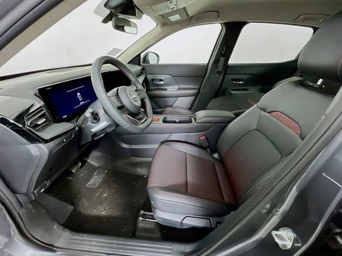 New 2026 Nissan Kicks SR image 19