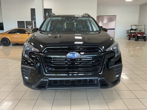Used 2025 Subaru Ascent Onyx Edition image 2