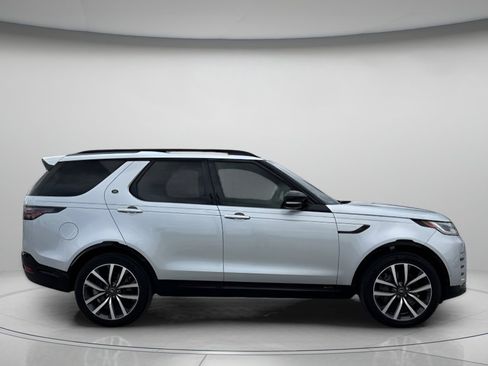 Used 2021 Land Rover Discovery S R-Dynamic image 2