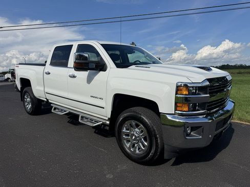 Used 2018 Chevrolet Silverado 2500 LTZ w/ Duramax Plus Package AWD/4WD image 5