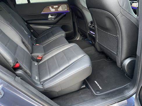 Certified 2025 Mercedes-Benz GLS 450 4MATIC image 47