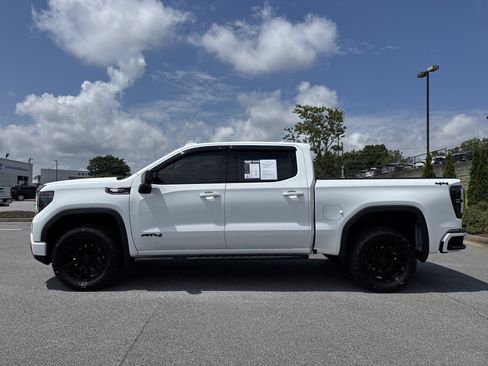 Used 2023 GMC Sierra 1500 AT4 w/ AT4 Premium Package AWD/4WD image 7