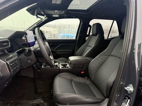 Used 2025 Toyota 4Runner TRD Off-Road Premium w/ Tow Technology Package image 10