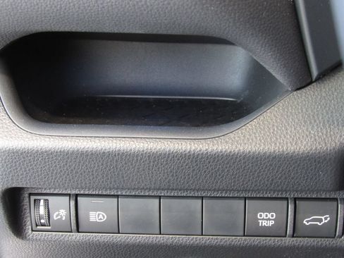 Certified 2025 Toyota RAV4 XSE AWD/4WD image 35