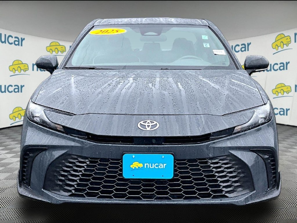 Used 2025 Toyota Camry SE FWD image 2