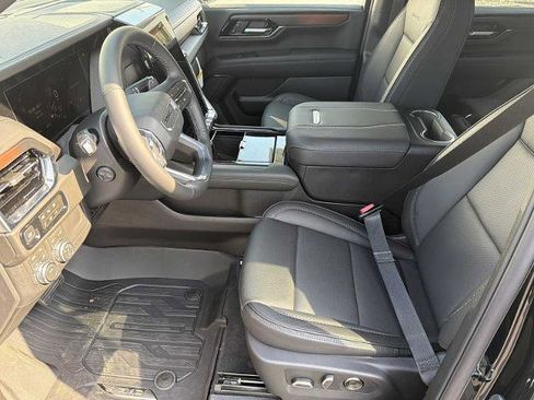 New 2026 GMC Yukon Denali w/ Sun & Power Step Package image 20
