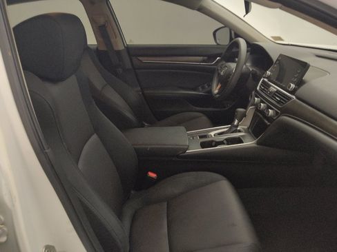 Used 2018 Honda Accord LX image 21