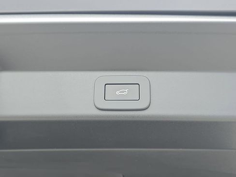 New 2026 Land Rover Range Rover Sport SE AWD/4WD image 13