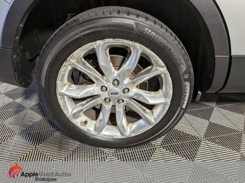 Used 2015 Ford Explorer XLT w/ Equipment Group 202A AWD/4WD image 52