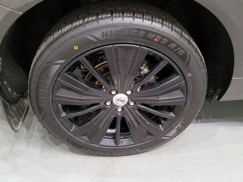 Used 2022 Volvo XC60 B5 Inscription w/ Advanced Package image 36