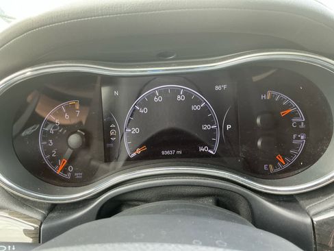 Used 2018 Jeep Grand Cherokee Overland AWD/4WD image 16