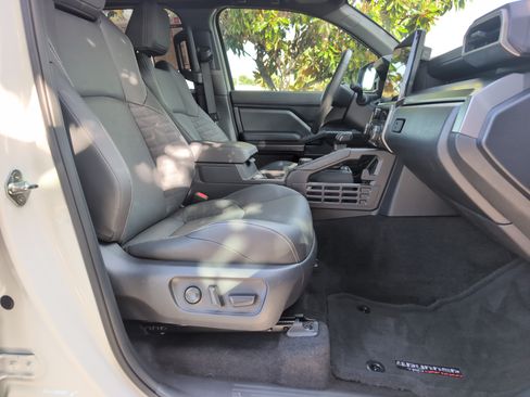 Certified 2026 Toyota 4Runner TRD Off-Road Premium AWD/4WD image 33