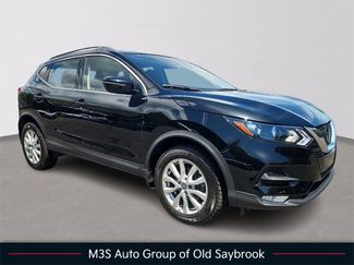 Used 2021 Nissan Rogue Sport SV video 1