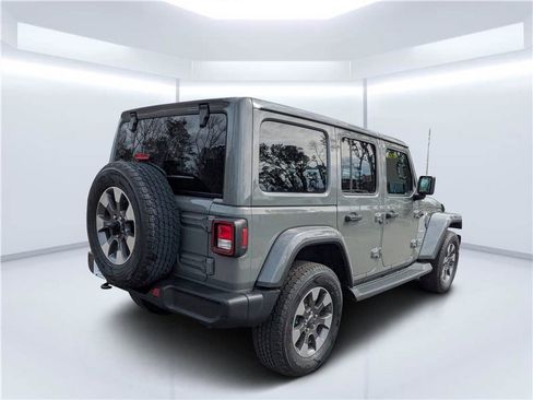 Used 2022 Jeep Wrangler Unlimited Sahara w/ Cold Weather Group AWD/4WD image 3