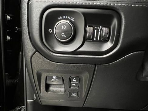 Used 2022 RAM 1500 Limited AWD/4WD image 30