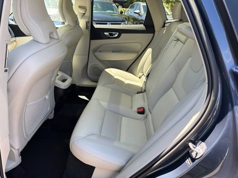 Used 2023 Volvo XC60 B5 Plus AWD/4WD image 20