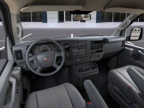New 2026 GMC Savana 3500 image 15