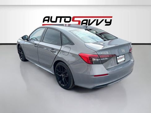 Used 2025 Honda Civic Sport image 5