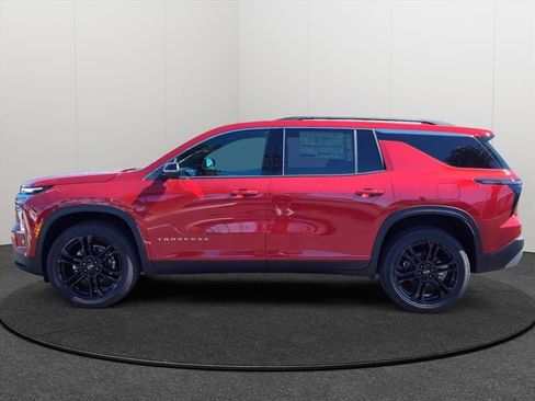 New 2026 Chevrolet Traverse LT w/ LPO, Floor Liner Package FWD image 2