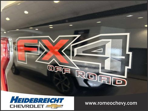 Used 2017 Ford F150 XLT w/ Equipment Group 302A Luxury AWD/4WD image 40